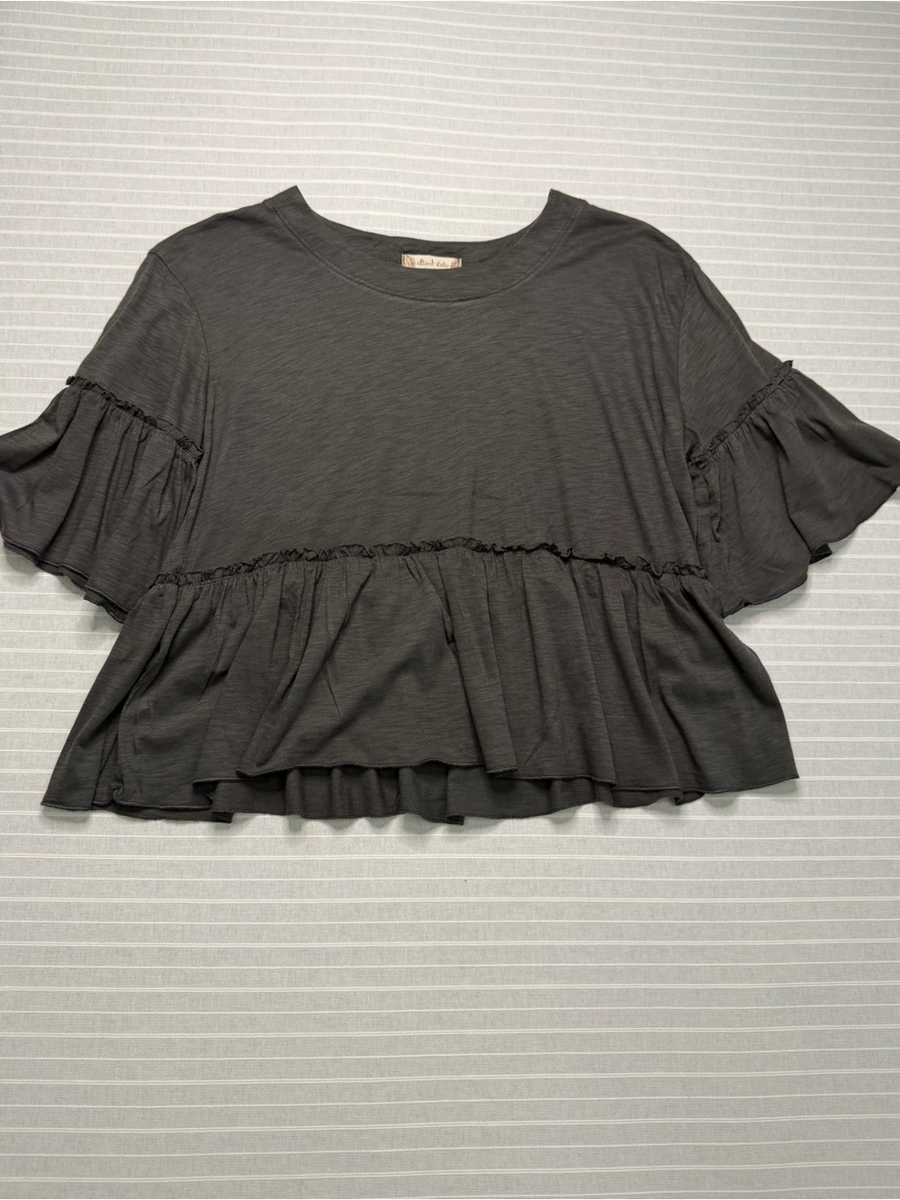 Altarโd State Charcoal Ruffle Peplum Top โ Size Small ๐